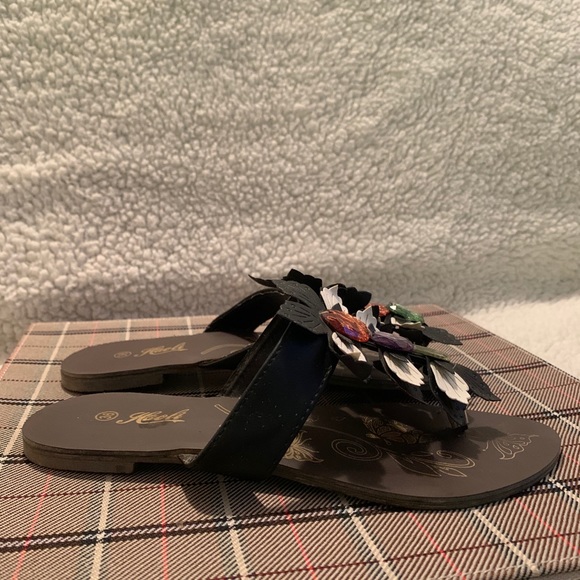 Sandals with colored stones - Picture 3 of 5